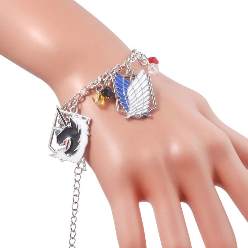 PULSEIRA DE ATTACK ON TITAN